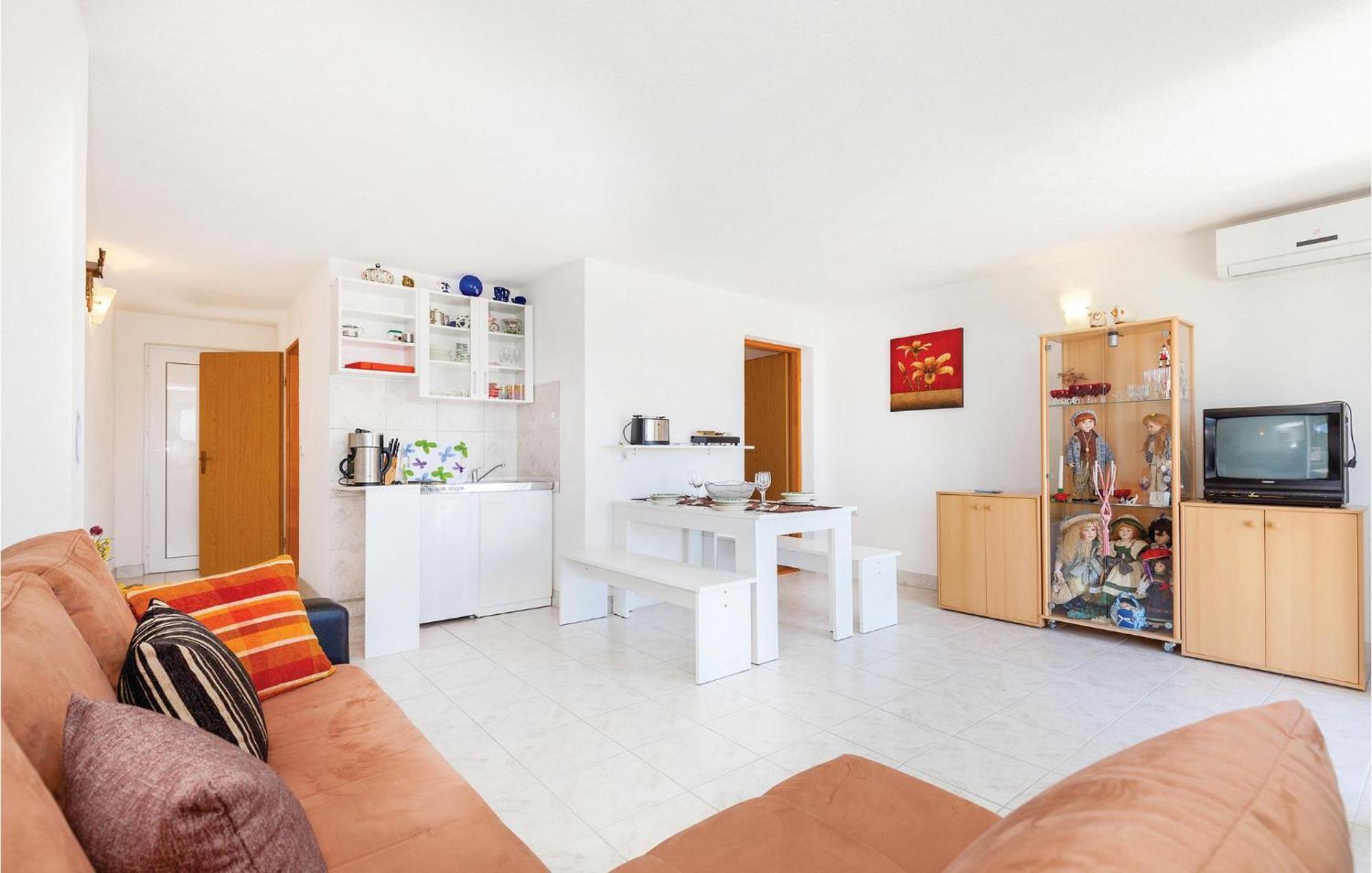 Gorgeous Apartment In Klenovica With Kitchen Экстерьер фото